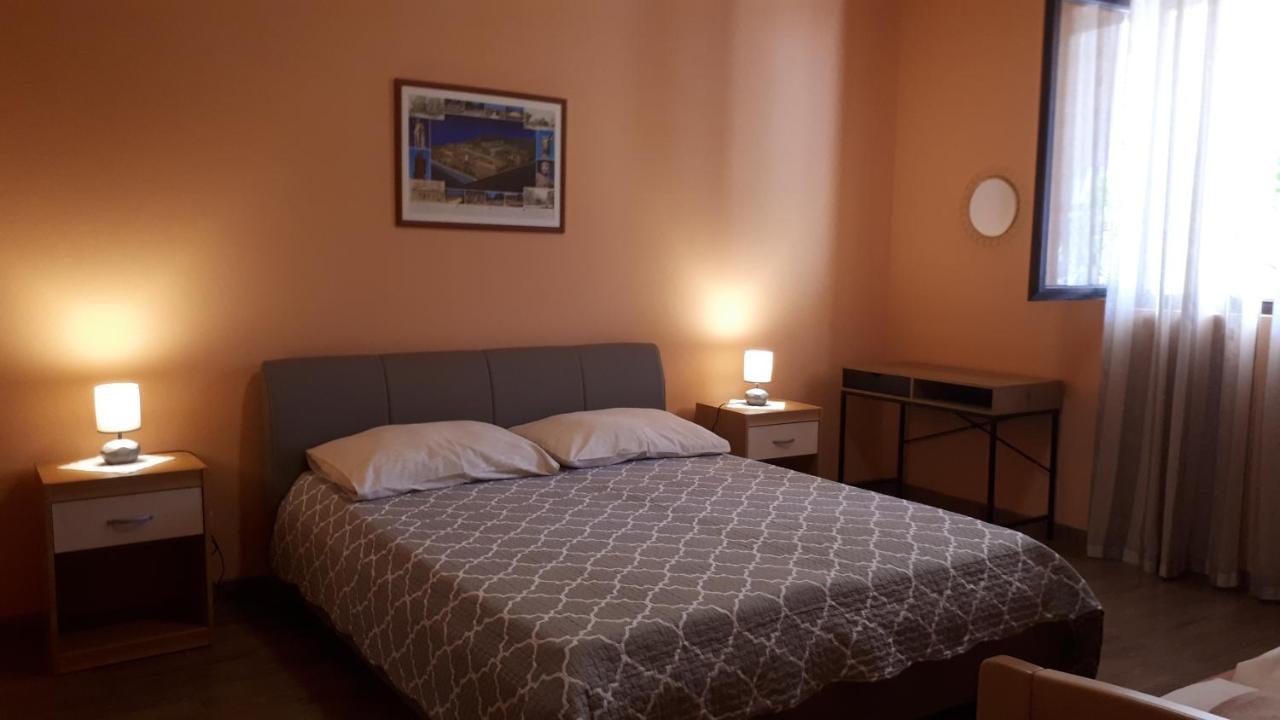 Apartments Frank โรวีน ภายนอก รูปภาพ