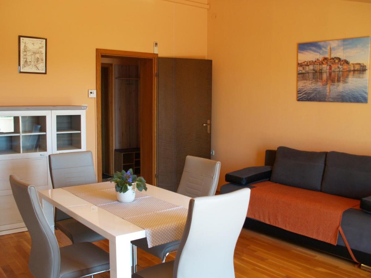 Apartments Frank โรวีน ภายนอก รูปภาพ