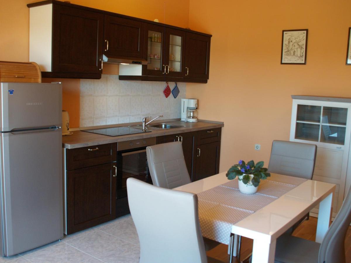 Apartments Frank โรวีน ภายนอก รูปภาพ