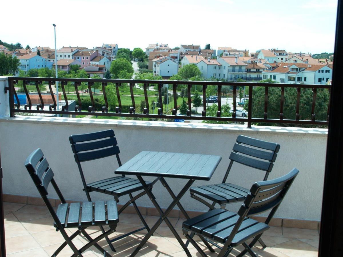 Apartments Frank โรวีน ภายนอก รูปภาพ