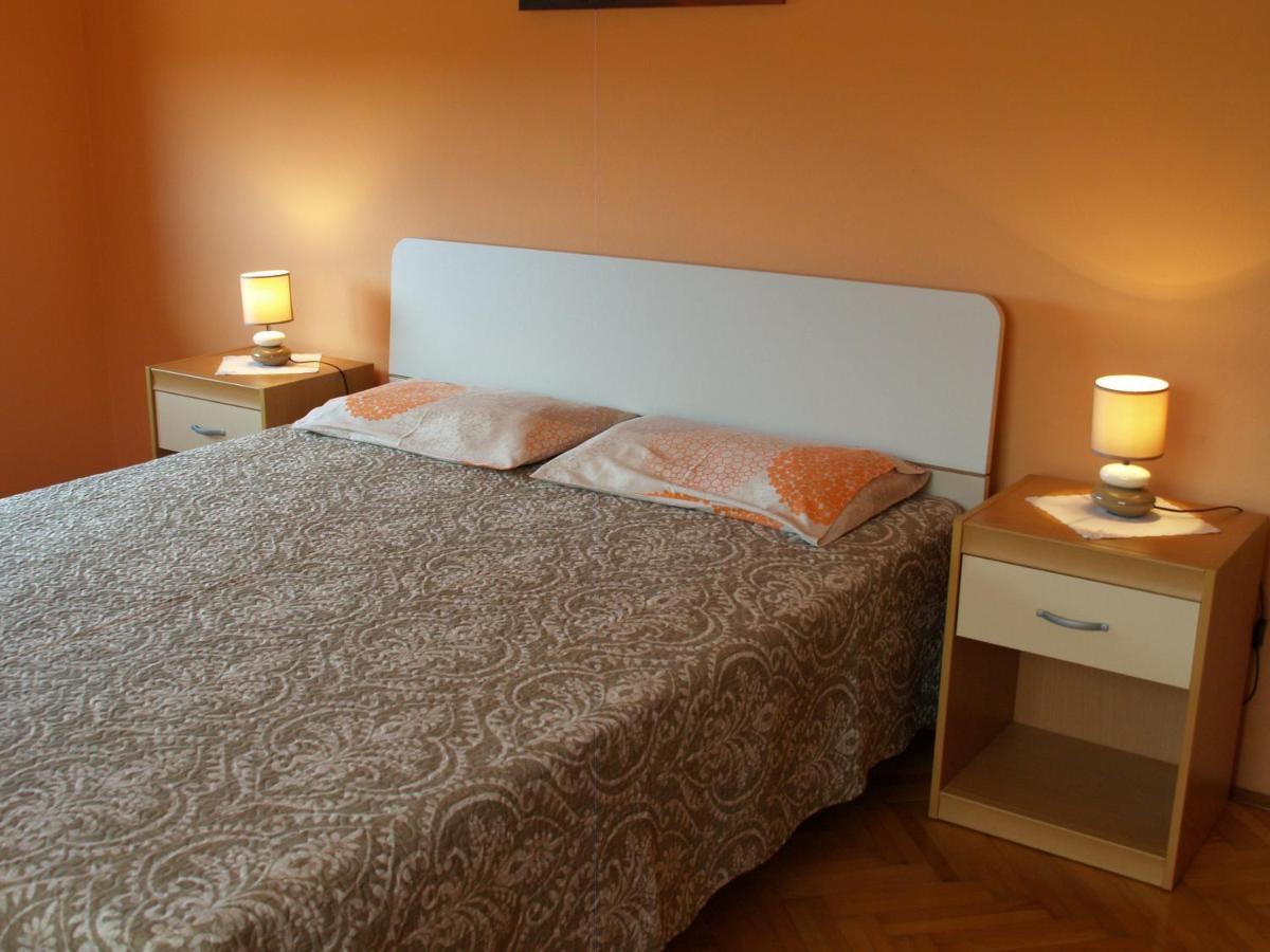 Apartments Frank โรวีน ภายนอก รูปภาพ